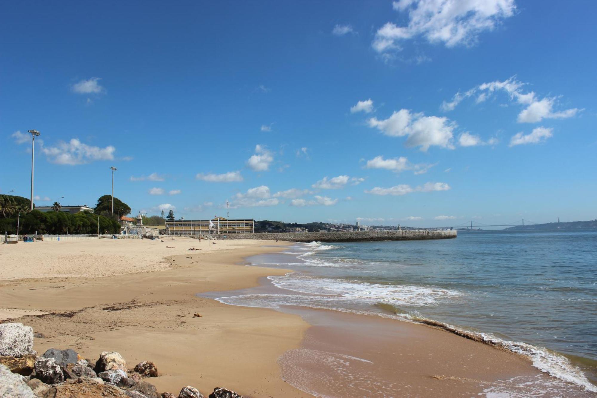 Encosta'S Beach Paco de Arcos Luaran gambar